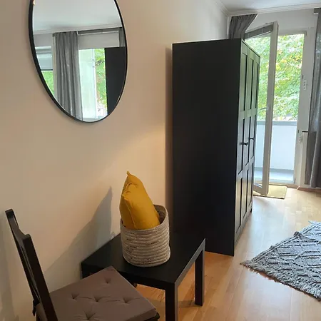 4 20km Dus Airport *