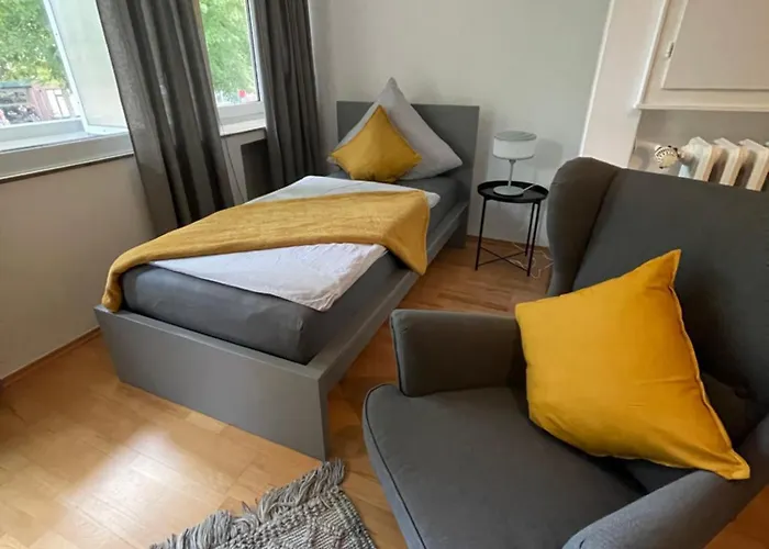 4 20km Dus Airport *